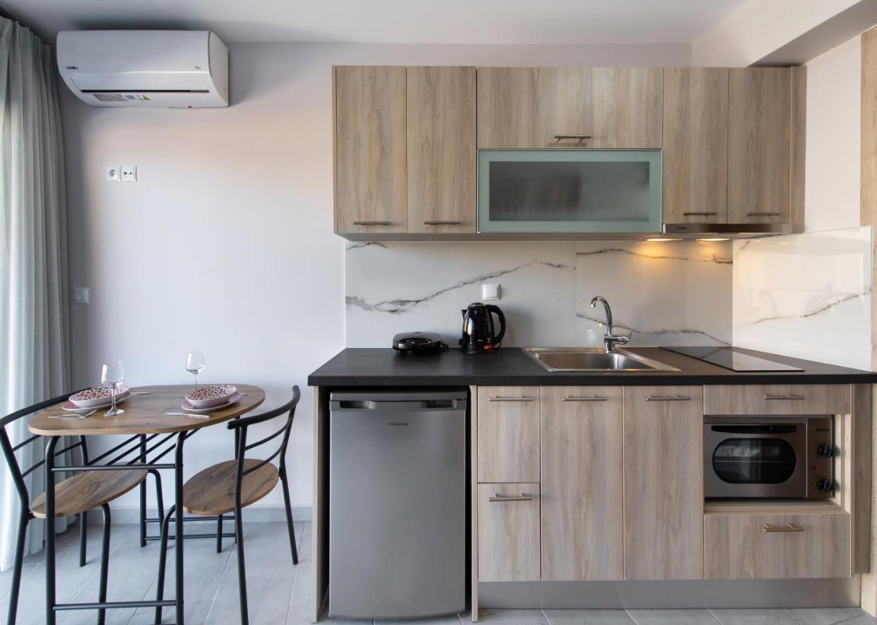 Angelica'S And Irene'S Design Apartments Swimming Pool 尼基亚娜 外观 照片
